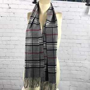 Cashmink by V. Fraas scarf gray red black white plaid EUC